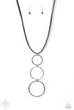 Paparazzi Curvy Couture - Silver Necklace